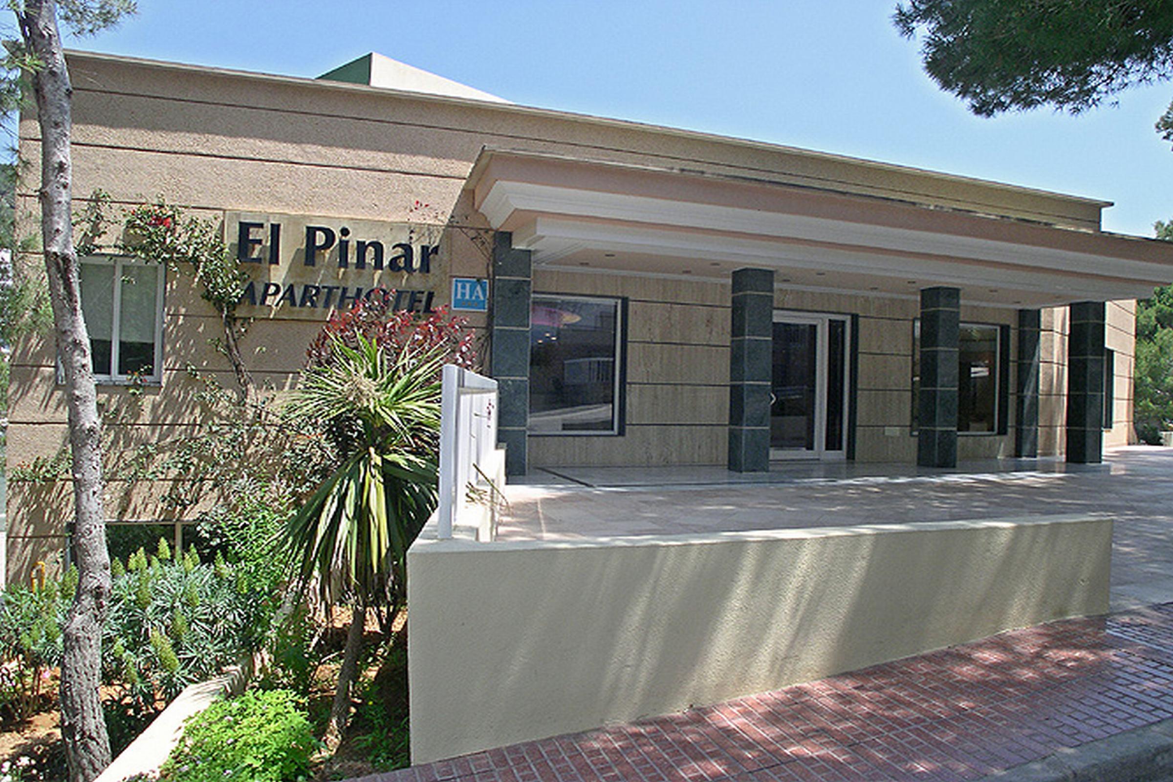 Hotel El Pinar Cala Llonga  Extérieur photo